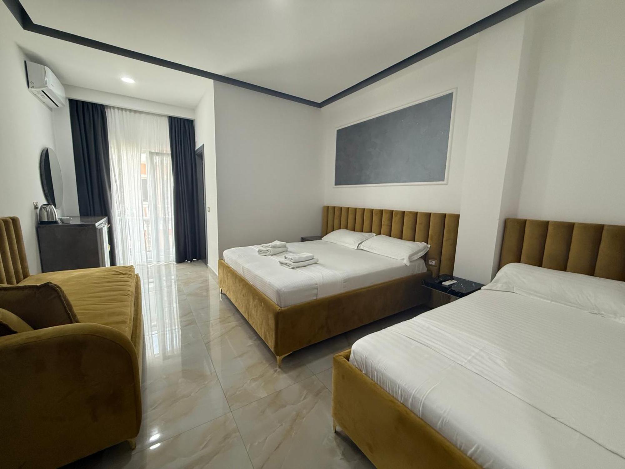Hotel Leodori 1 Shëngjin Εξωτερικό φωτογραφία